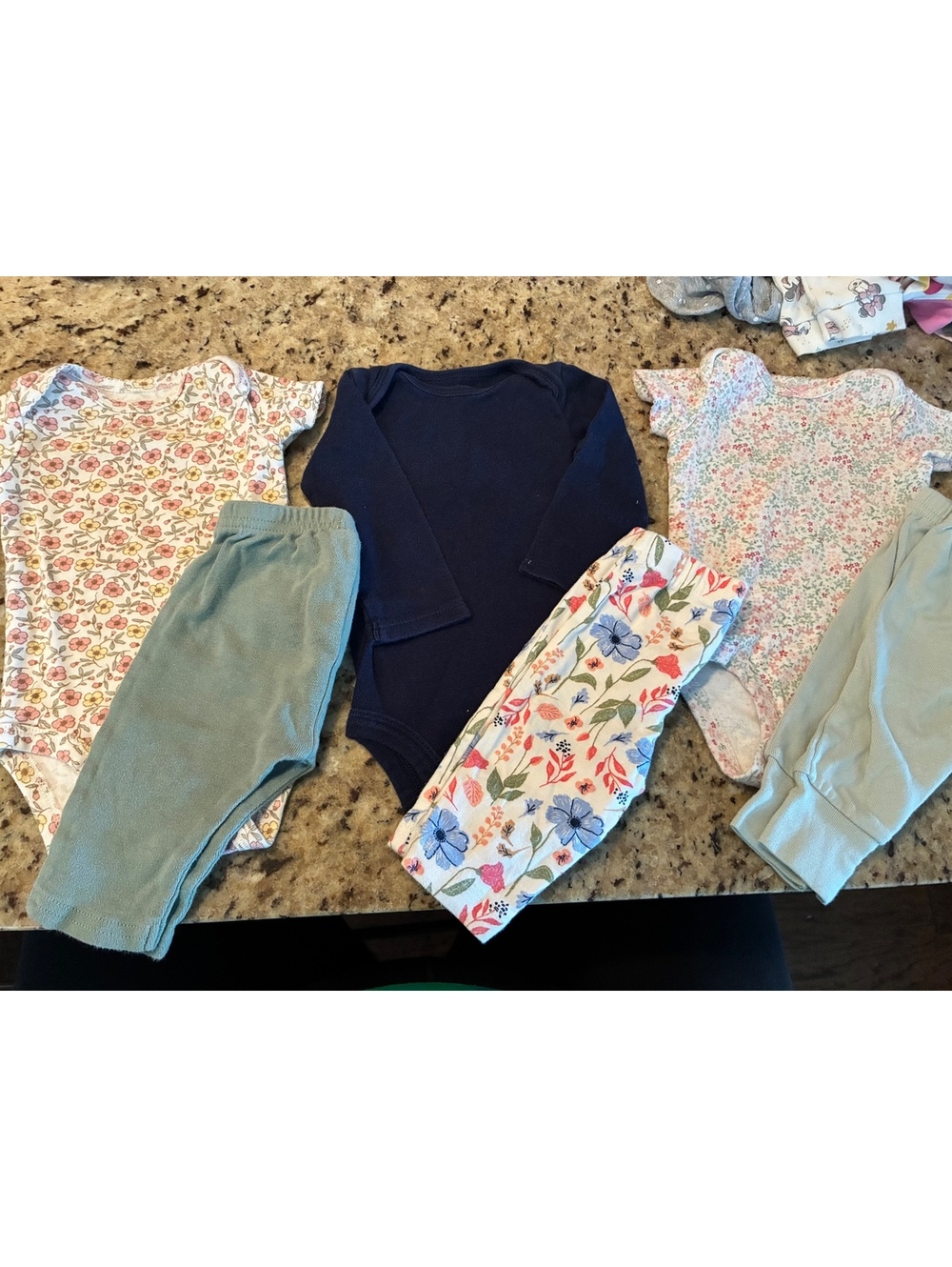 Carter's Baby Girls 0-3 Months Bodysuits and Pants Set
